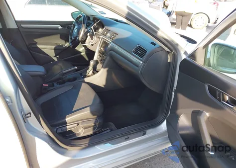 2017 Volkswagen Passat 1.8T R-Line from USA, damaged, VIN 1VWDT7A38HC030753